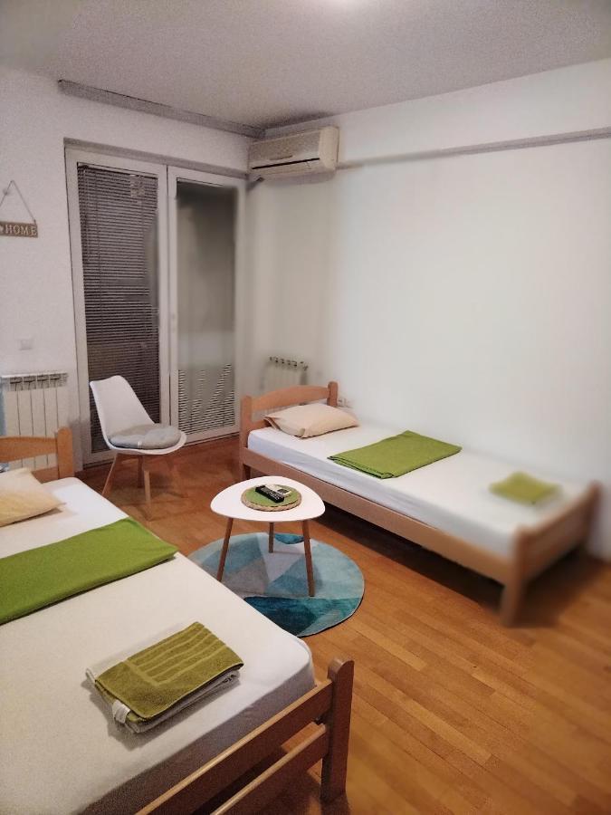 Jani Apartment 2 City Center Скопье Экстерьер фото