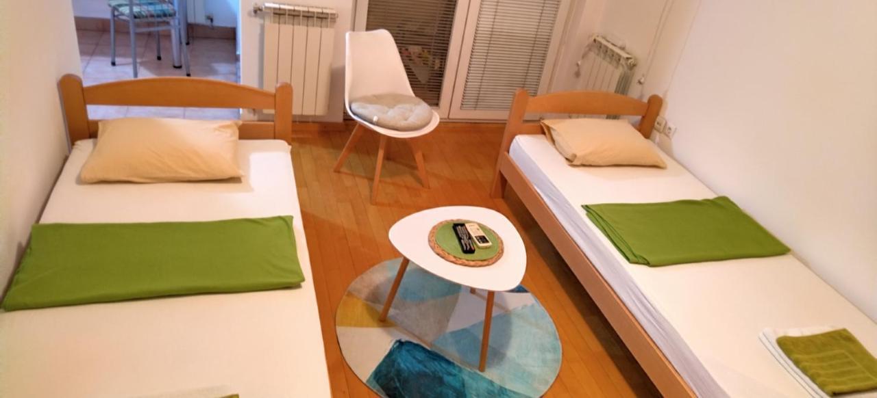 Jani Apartment 2 City Center Скопье Экстерьер фото