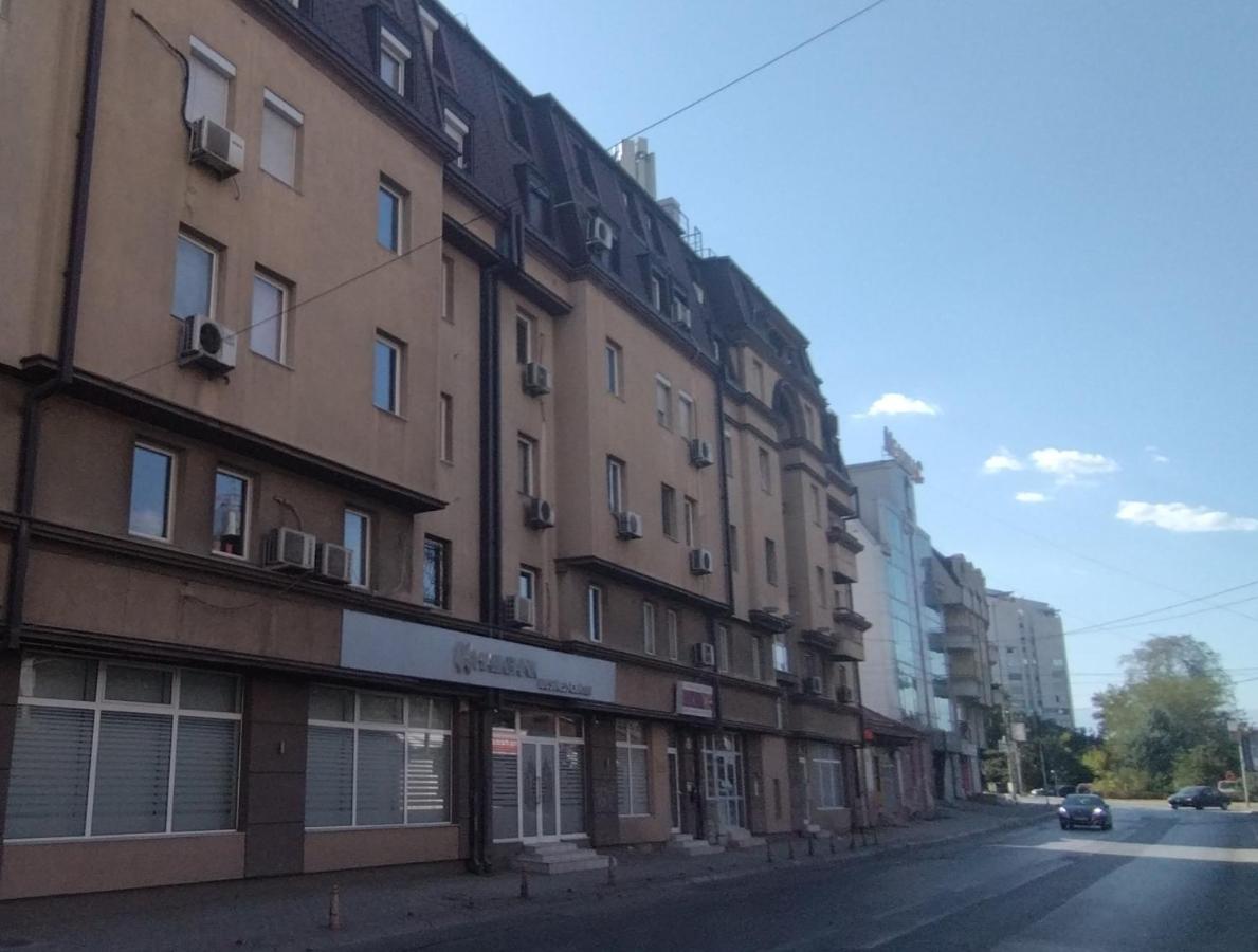 Jani Apartment 2 City Center Скопье Экстерьер фото